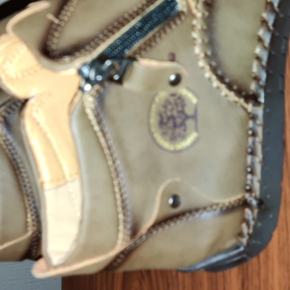 #### (NWT)Men's Lightweight Handmade Boots With Zipper - Picture 5 of 13